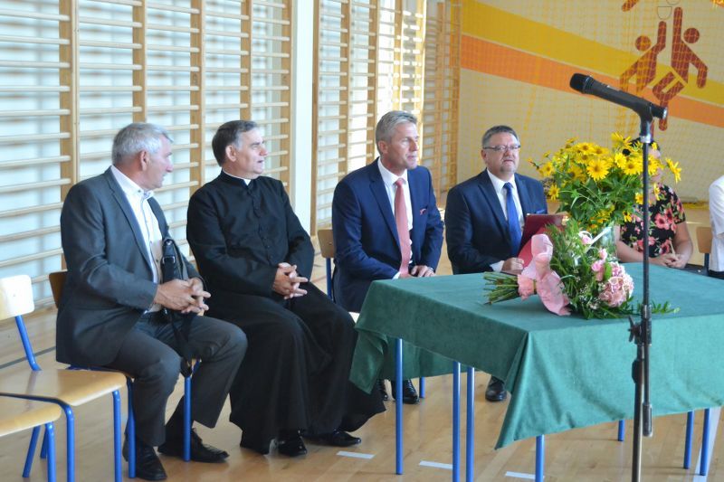 Zobacz zdjęcia z rozpoczęcia roku szkolnego w kolneńskich placówkach