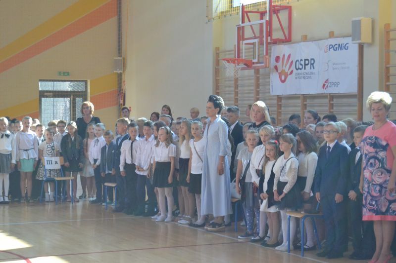 Zobacz zdjęcia z rozpoczęcia roku szkolnego w kolneńskich placówkach
