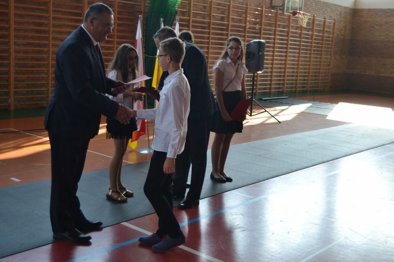 Zobacz zdjęcia z rozpoczęcia roku szkolnego w kolneńskich placówkach