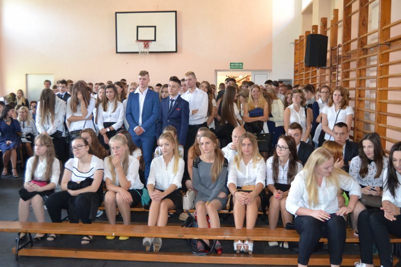 Zobacz zdjęcia z rozpoczęcia roku szkolnego w kolneńskich placówkach