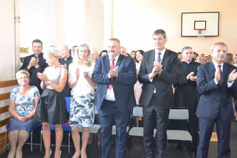 Zobacz zdjęcia z rozpoczęcia roku szkolnego w kolneńskich placówkach