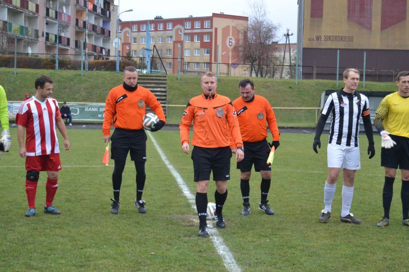 Orzeł nareszcie wygrywa. Adrian Gwiazda strzela piękną bramkę