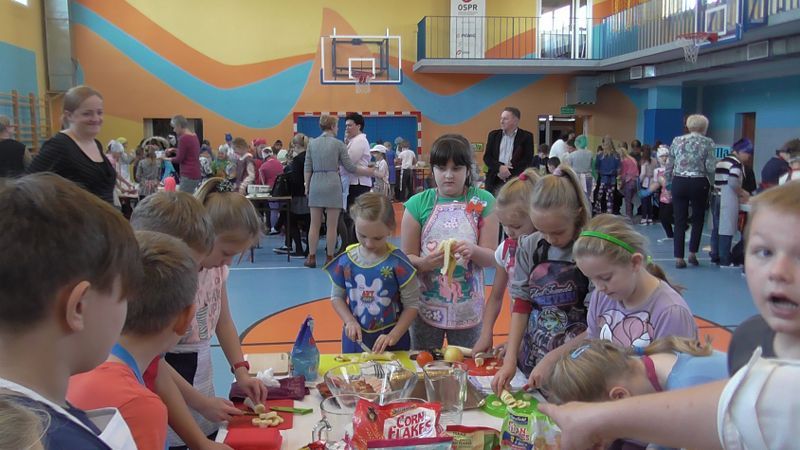 Dzieci przygotowują śniadanie. Było zdrowo i smacznie