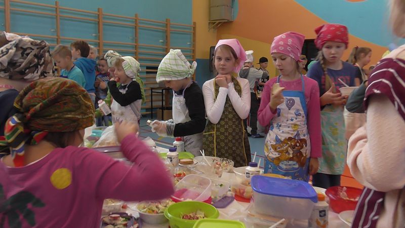 Dzieci przygotowują śniadanie. Było zdrowo i smacznie