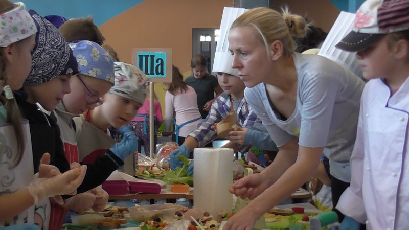 Dzieci przygotowują śniadanie. Było zdrowo i smacznie