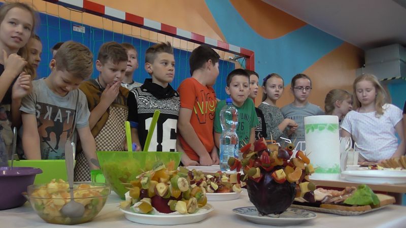 Dzieci przygotowują śniadanie. Było zdrowo i smacznie