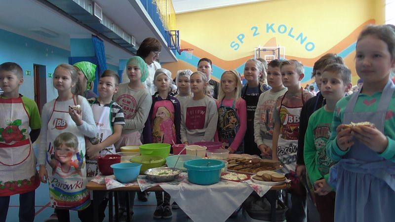 Dzieci przygotowują śniadanie. Było zdrowo i smacznie