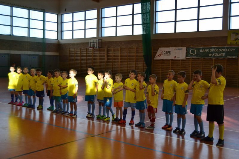 Mikołaj obserwował młodych piłkarzy. Była rywalizacja sportowa, ale i dobra zabawa