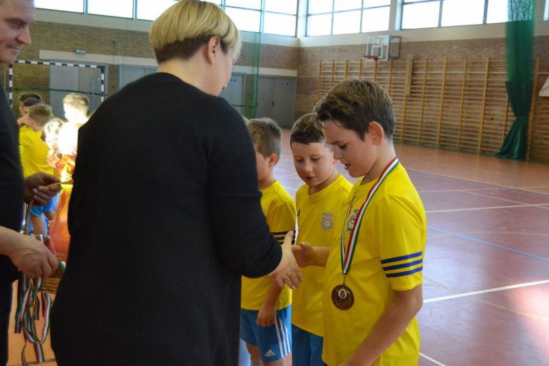 Mikołaj obserwował młodych piłkarzy. Była rywalizacja sportowa, ale i dobra zabawa