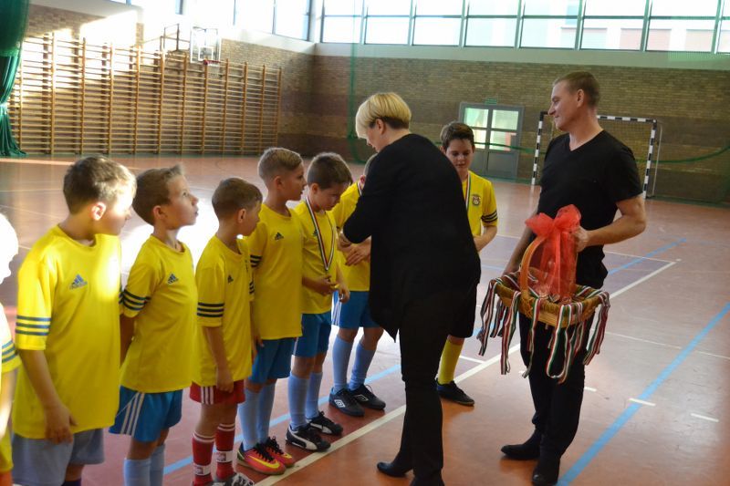 Mikołaj obserwował młodych piłkarzy. Była rywalizacja sportowa, ale i dobra zabawa