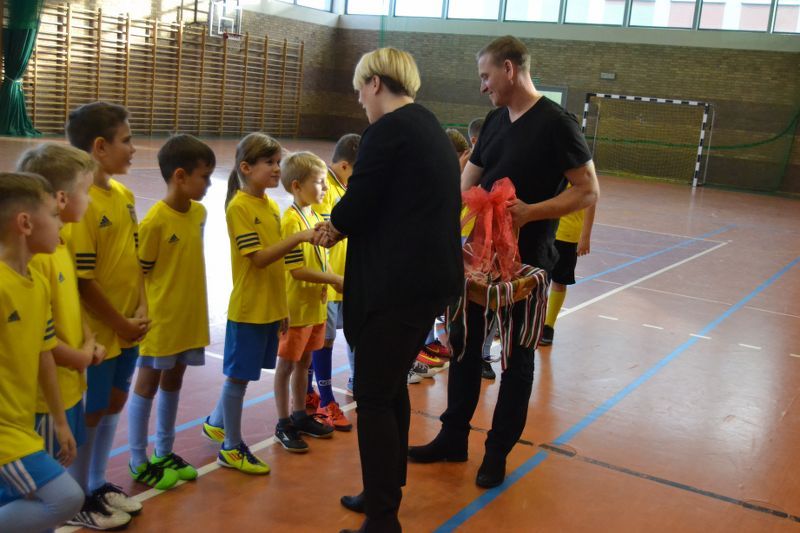 Mikołaj obserwował młodych piłkarzy. Była rywalizacja sportowa, ale i dobra zabawa