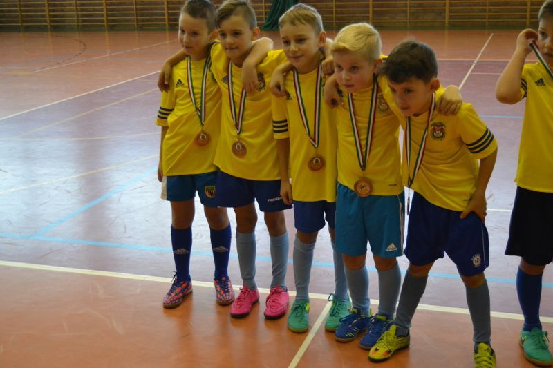 Mikołaj obserwował młodych piłkarzy. Była rywalizacja sportowa, ale i dobra zabawa