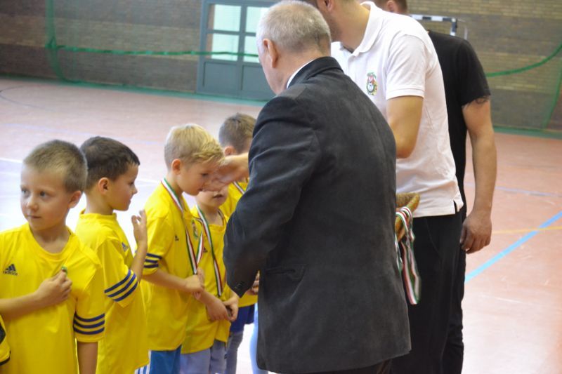 Mikołaj obserwował młodych piłkarzy. Była rywalizacja sportowa, ale i dobra zabawa