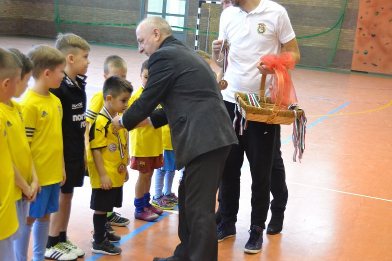 Mikołaj obserwował młodych piłkarzy. Była rywalizacja sportowa, ale i dobra zabawa