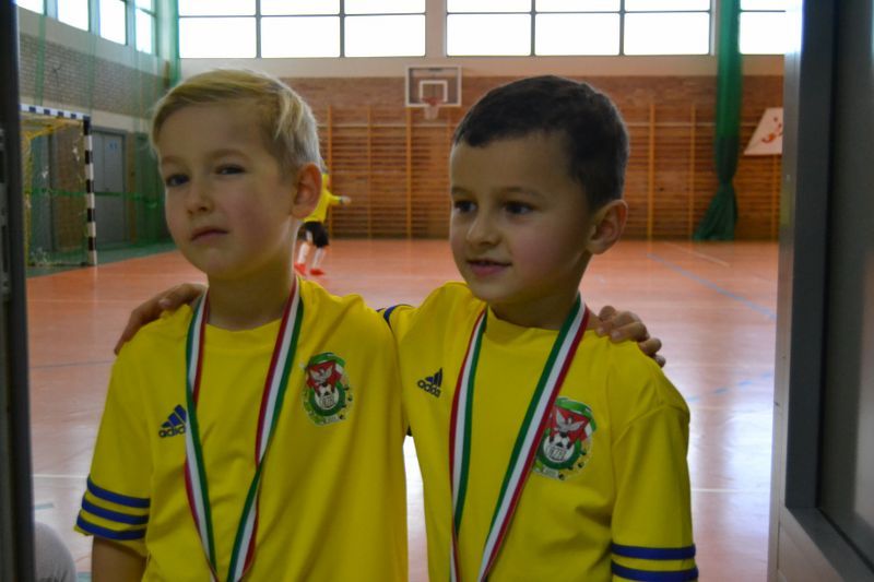 Mikołaj obserwował młodych piłkarzy. Była rywalizacja sportowa, ale i dobra zabawa