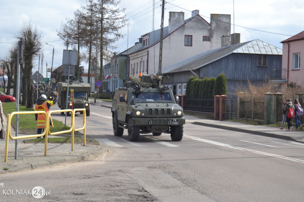 Przejazd grupy bojowej NATO przez Kolno