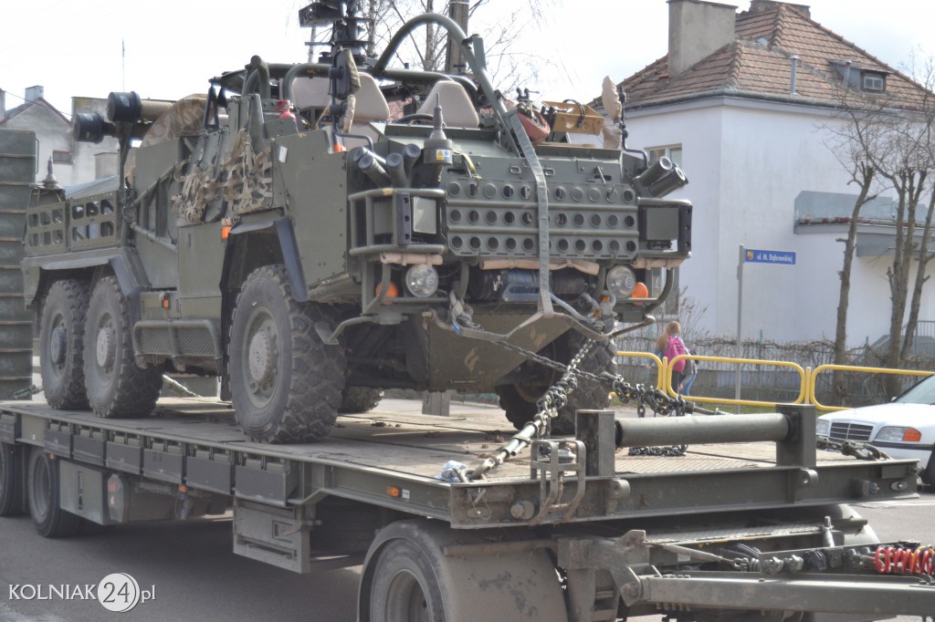 Przejazd grupy bojowej NATO przez Kolno