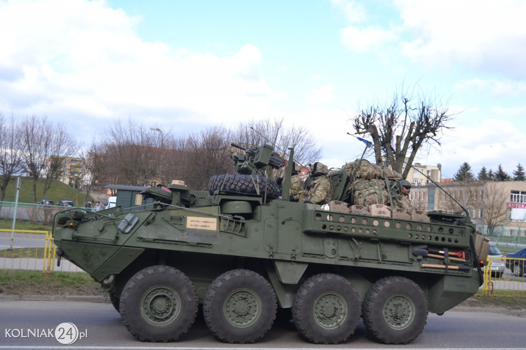 Przejazd grupy bojowej NATO przez Kolno