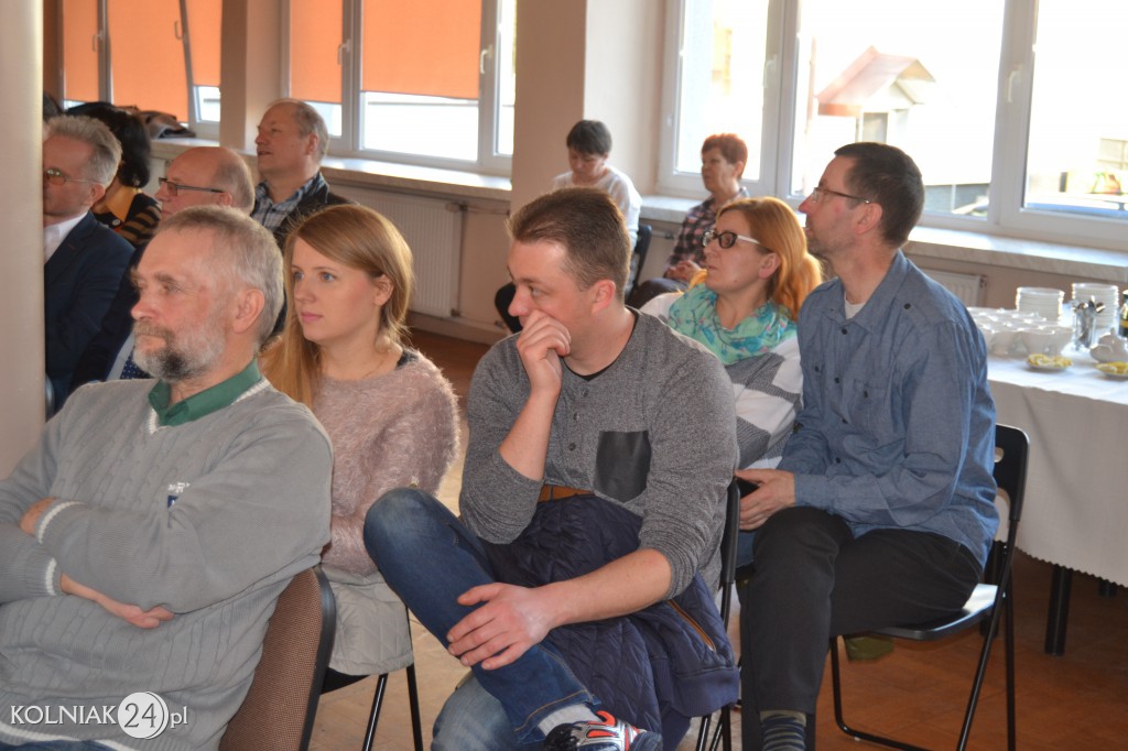 Teatr przy Stoliku: Wydmuszka