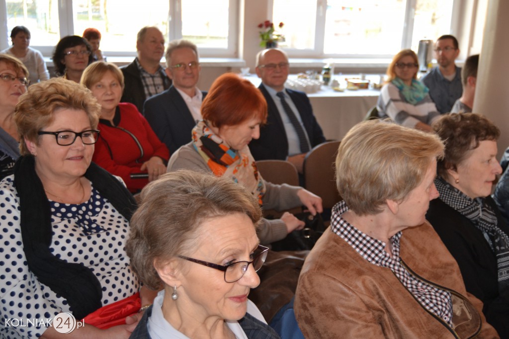Teatr przy Stoliku: Wydmuszka