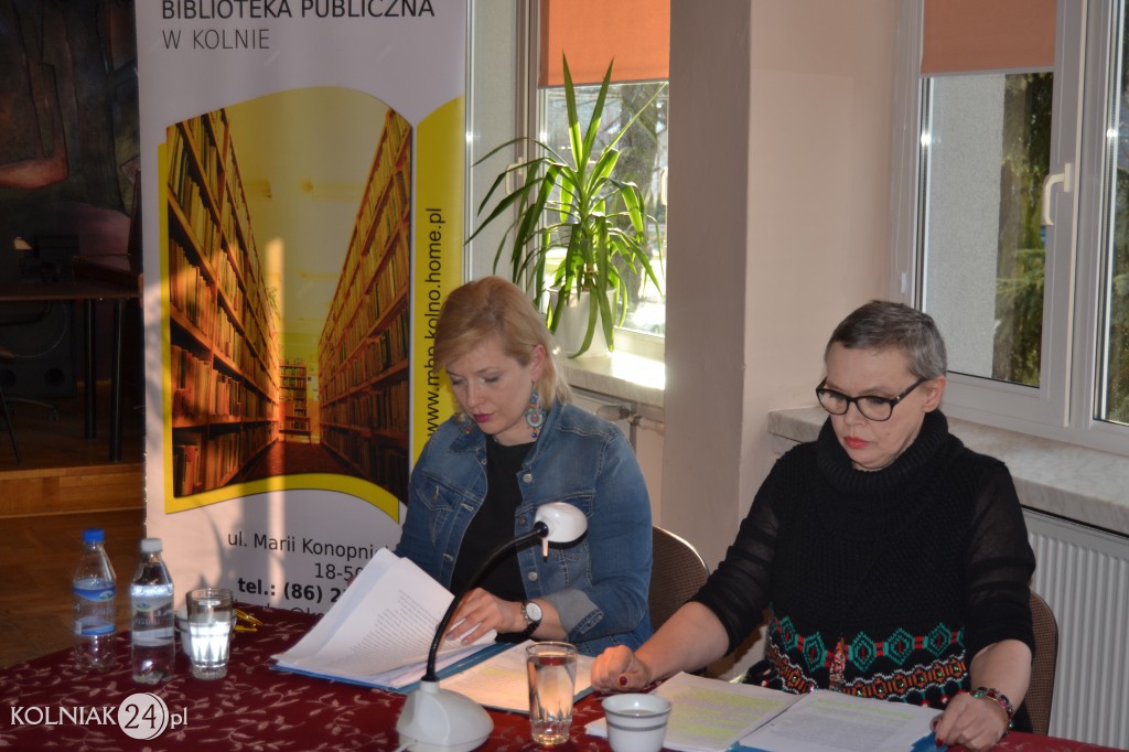 Teatr przy Stoliku: Wydmuszka