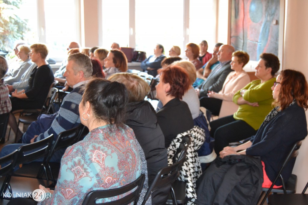 Teatr przy Stoliku: Wydmuszka