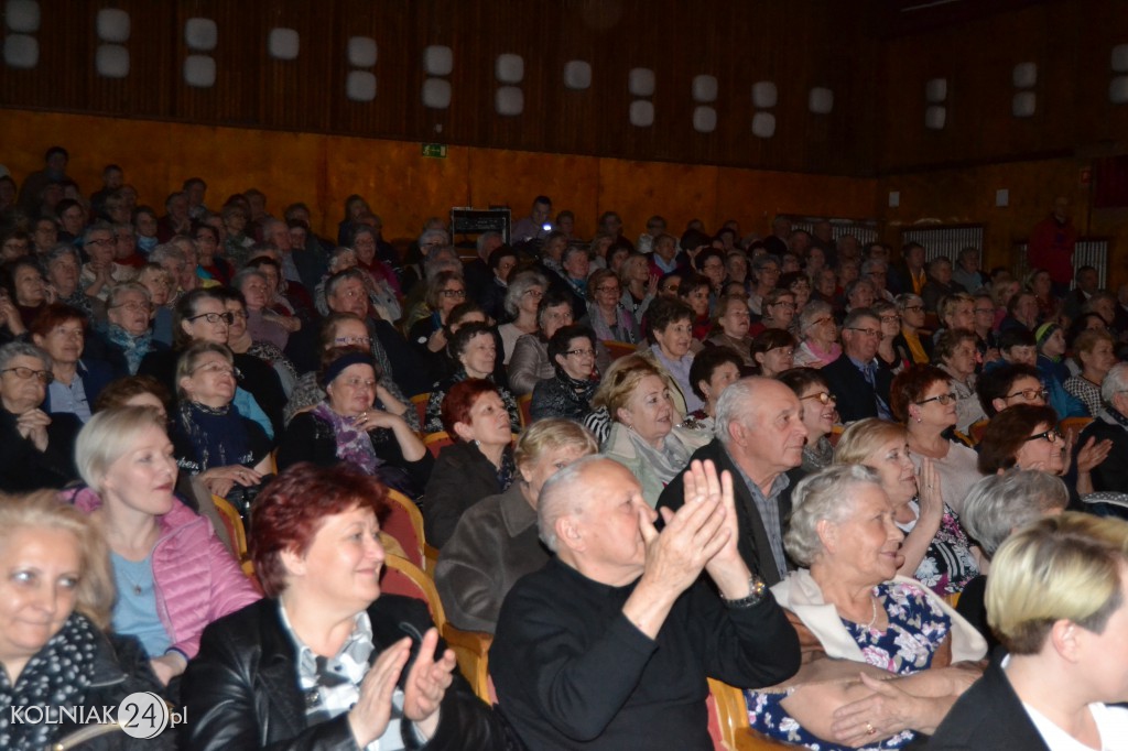 Kabaret: Przebojem przez życie