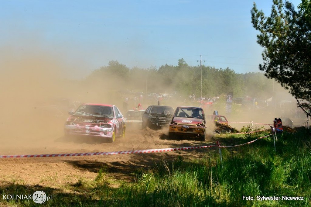 Wyścig  Wraków w Kątach