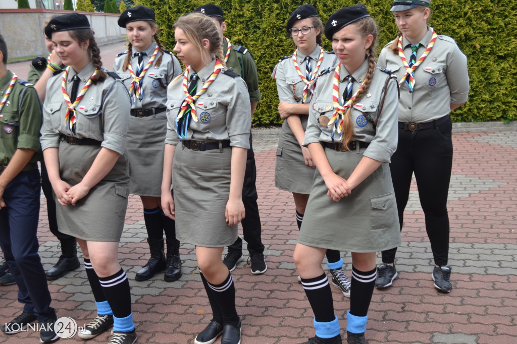 Nadanie sztandaru Hufcowi ZHP w Kolnie
