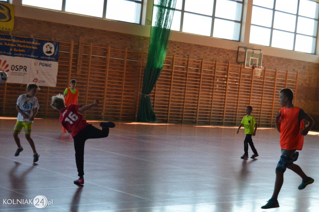 Wakacyjny Turniej Halowej Piłki Nożnej