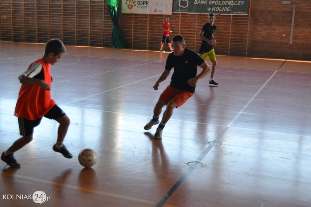 Wakacyjny Turniej Halowej Piłki Nożnej