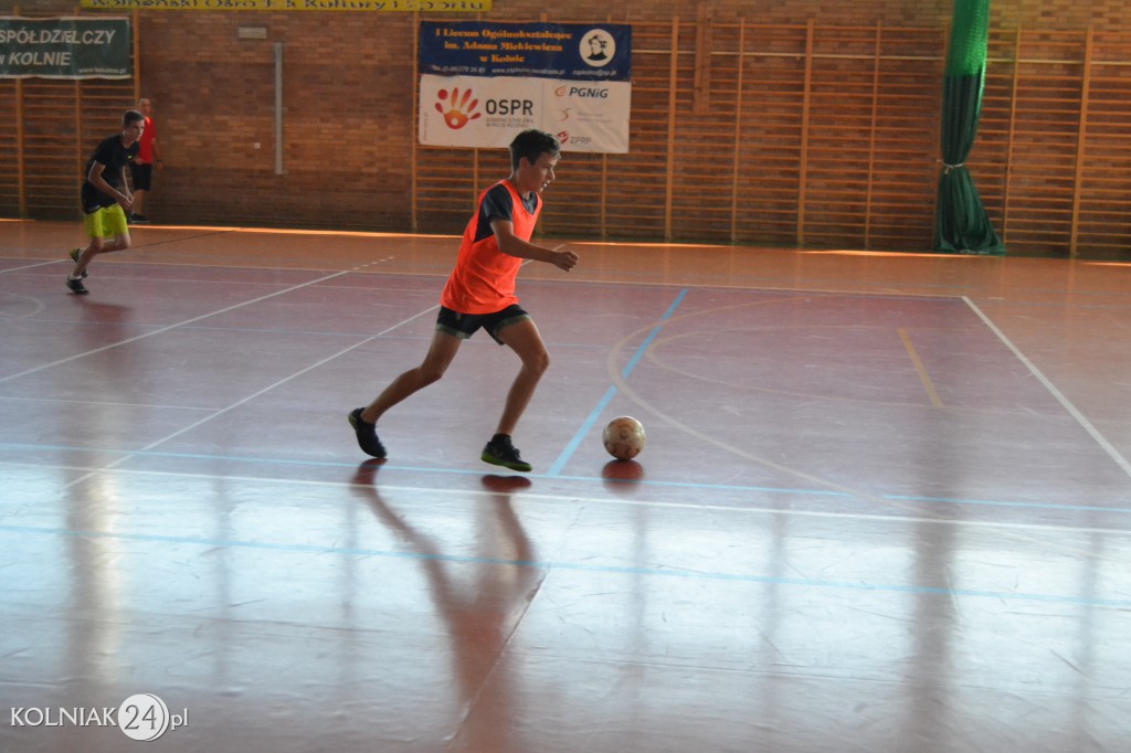 Wakacyjny Turniej Halowej Piłki Nożnej