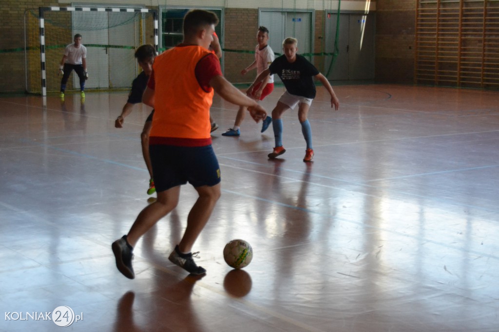 Wakacyjny Turniej Halowej Piłki Nożnej