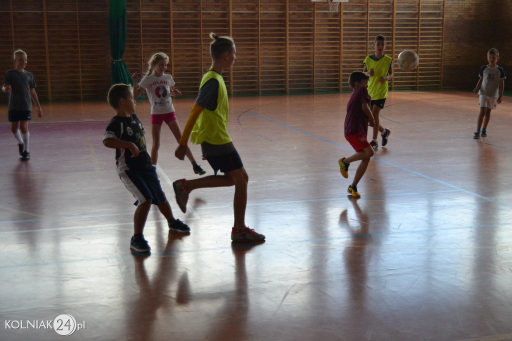 Wakacyjny Turniej Halowej Piłki Nożnej