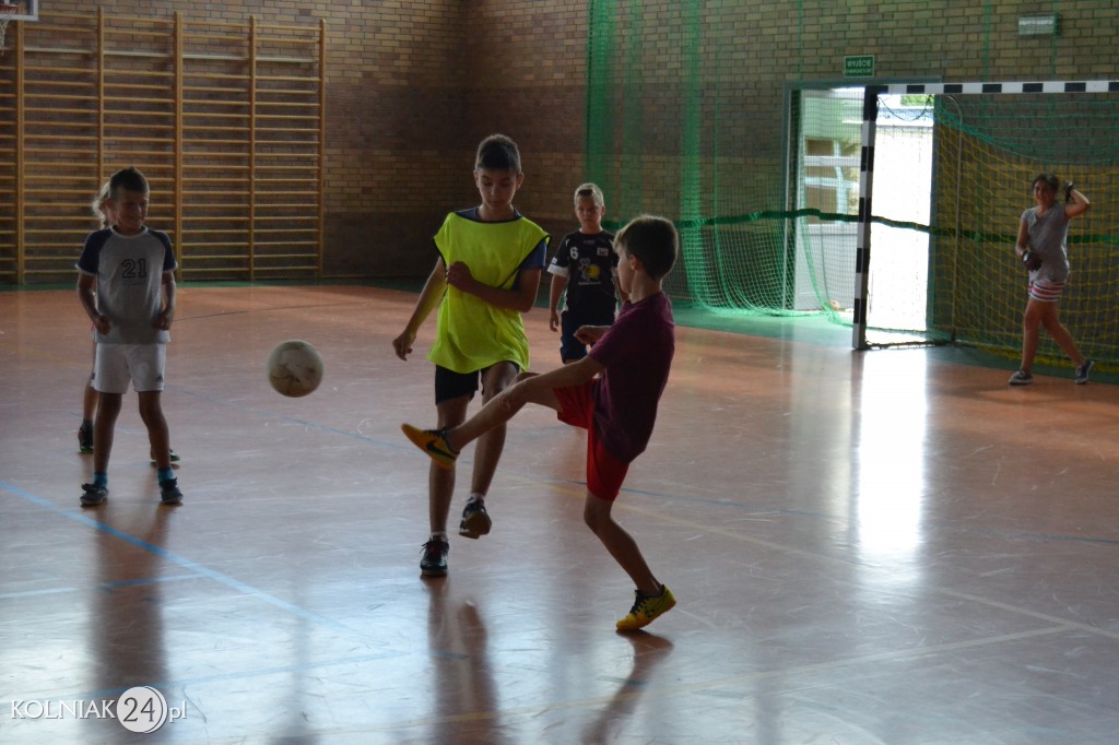 Wakacyjny Turniej Halowej Piłki Nożnej