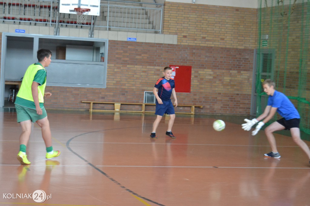 Wakacyjny Turniej Halowej Piłki Nożnej