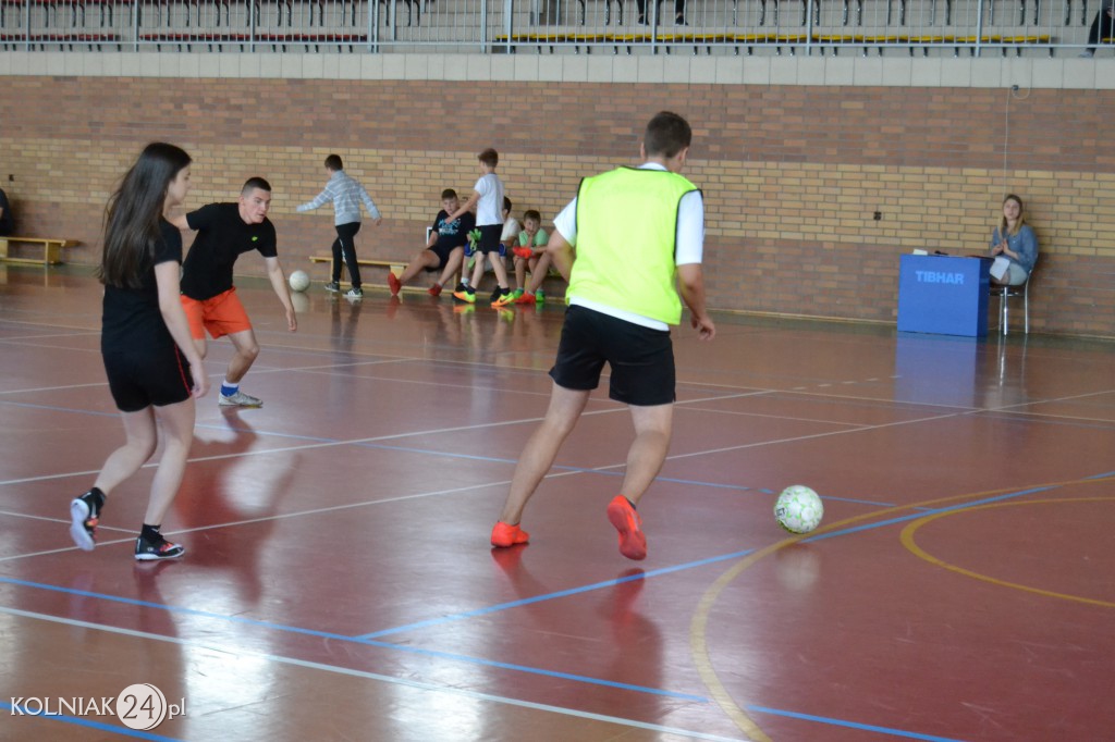 Wakacyjny Turniej Halowej Piłki Nożnej