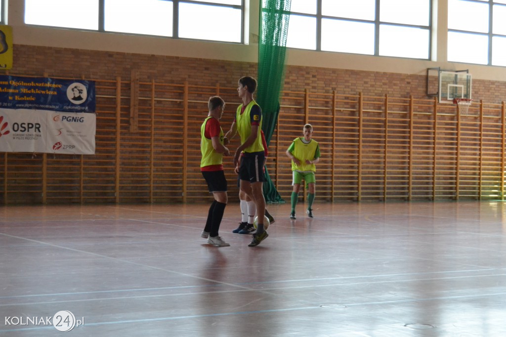 Wakacyjny Turniej Halowej Piłki Nożnej