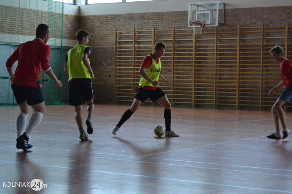 Wakacyjny Turniej Halowej Piłki Nożnej