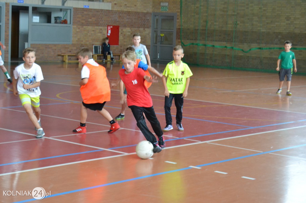 Wakacyjny Turniej Halowej Piłki Nożnej