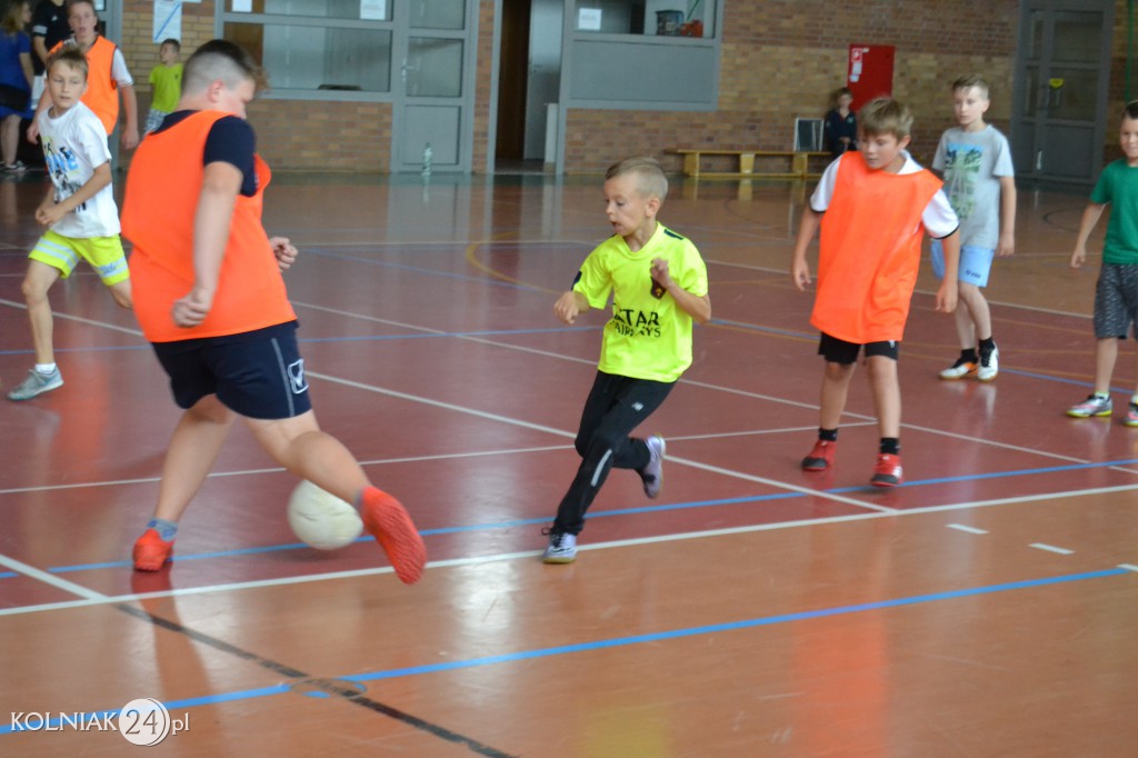 Wakacyjny Turniej Halowej Piłki Nożnej