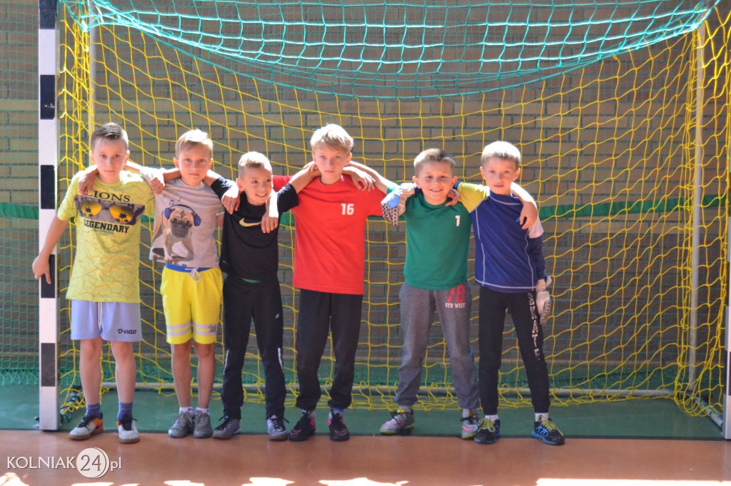 Wakacyjny Turniej Halowej Piłki Nożnej