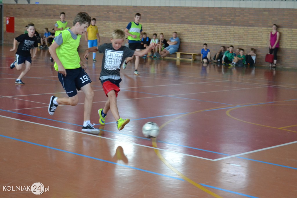 Wakacyjny Turniej Halowej Piłki Nożnej