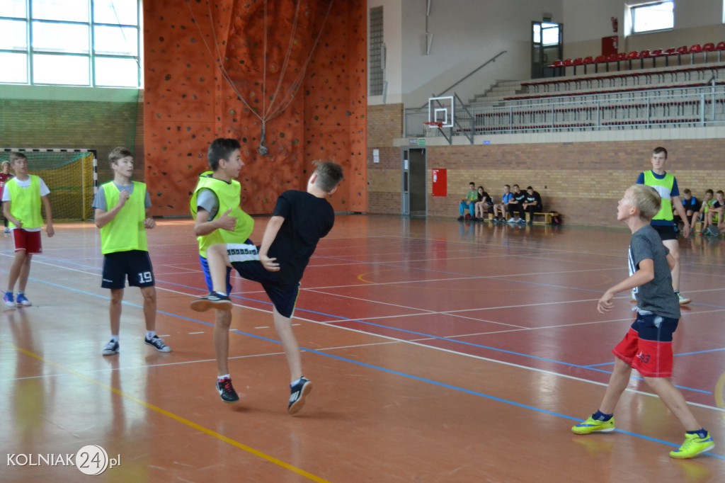 Wakacyjny Turniej Halowej Piłki Nożnej