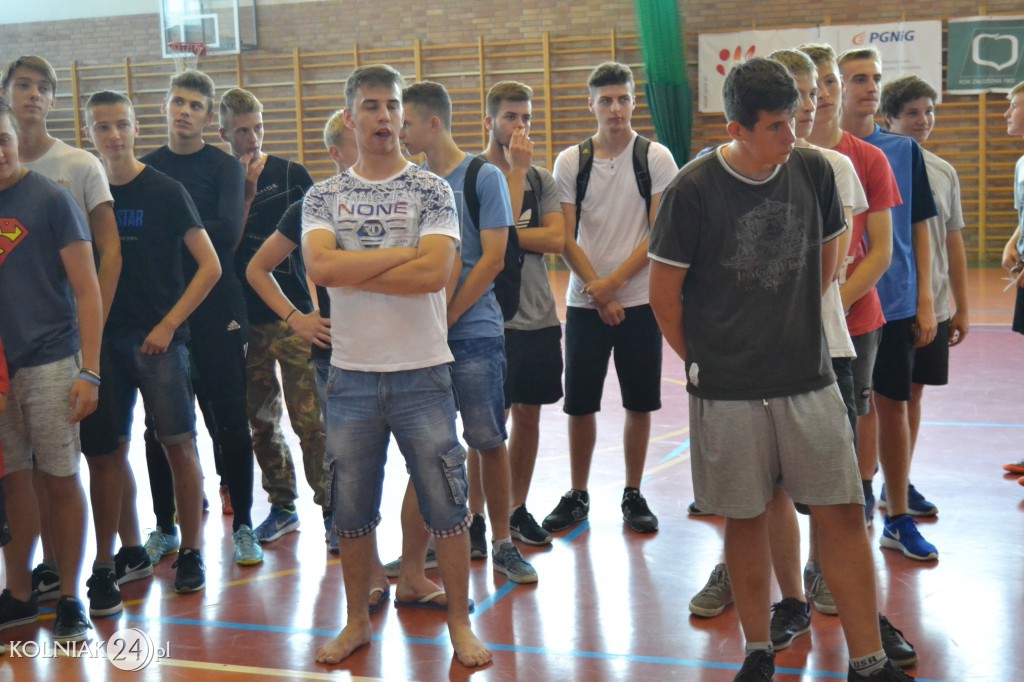 Wakacyjny Turniej Halowej Piłki Nożnej