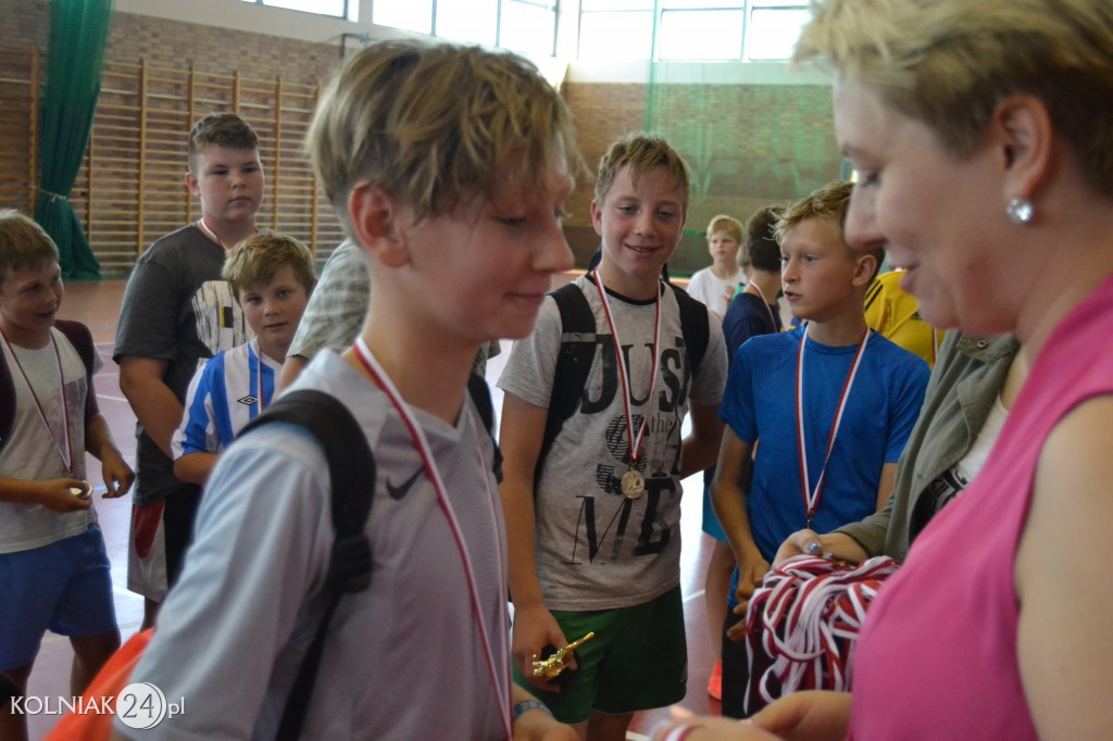 Wakacyjny Turniej Halowej Piłki Nożnej