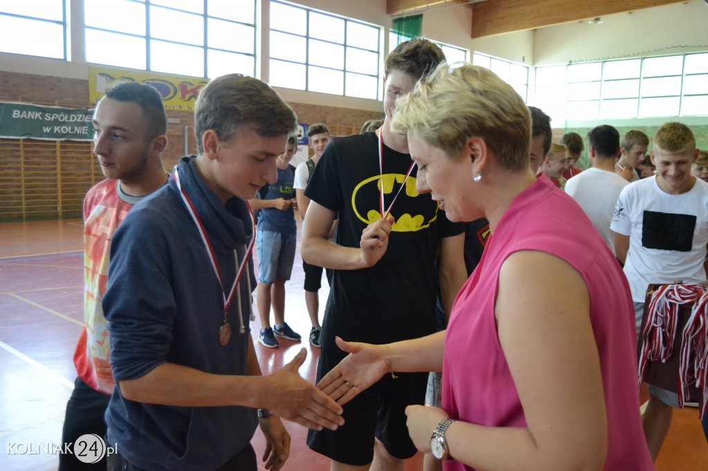 Wakacyjny Turniej Halowej Piłki Nożnej