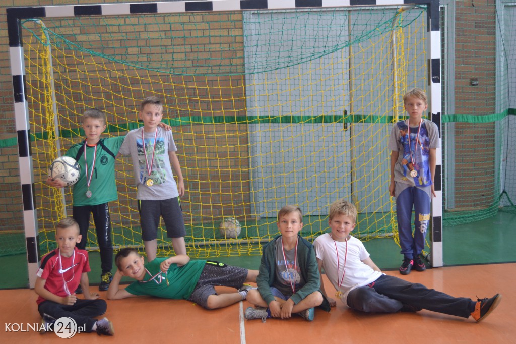 Wakacyjny Turniej Halowej Piłki Nożnej