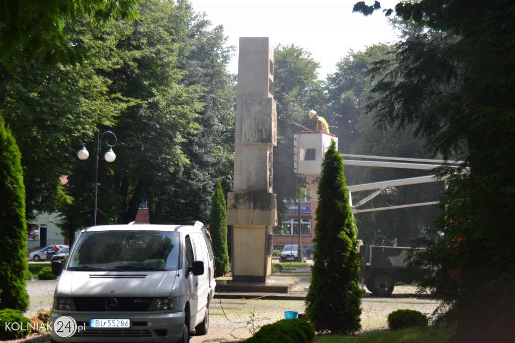 Pomnik w kolneńskim parku jak nowy