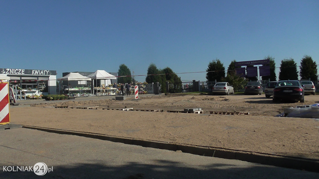 Parking przy cmentarzu